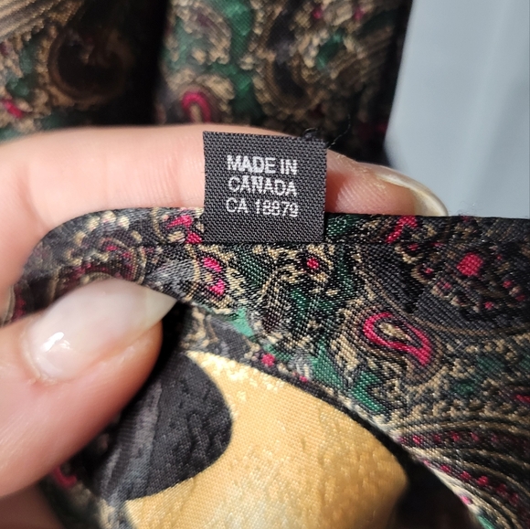 Vintage Disney Mickey scarf with fringe - Picture 3 of 3